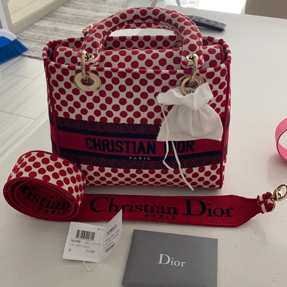 Lady Dior medium handbag - Picture 1 of 8